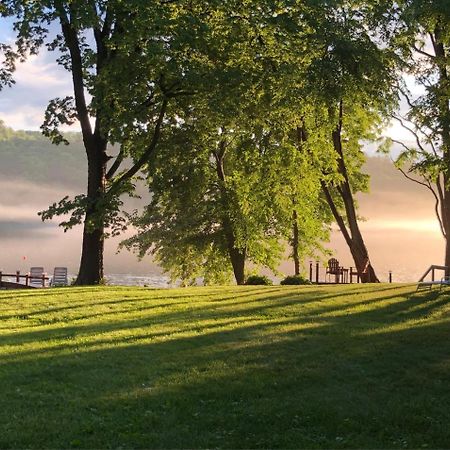 The Elms Waterfront Cottages Lake Luzerne Exteriér fotografie